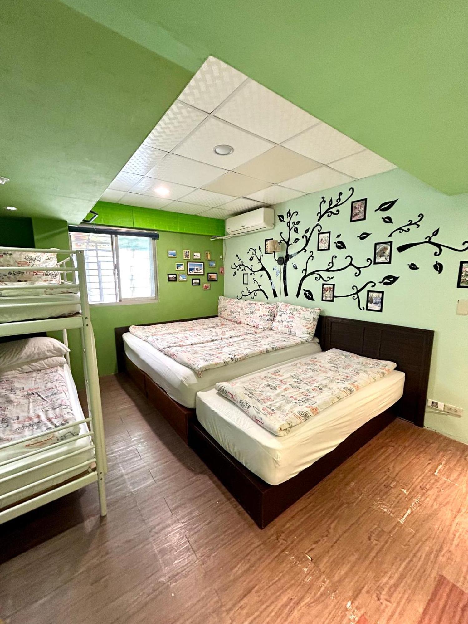 Taipei Triple Tiger Inn Экстерьер фото