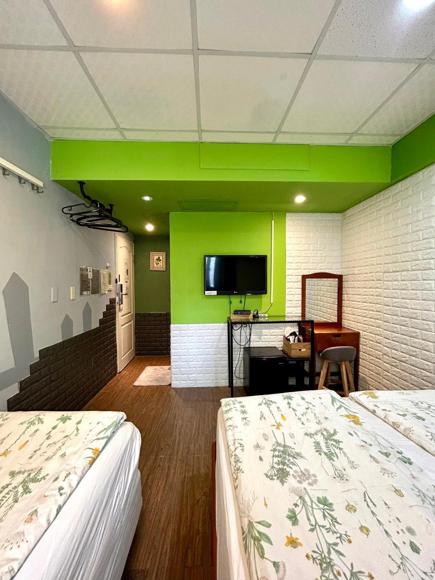 Taipei Triple Tiger Inn Экстерьер фото